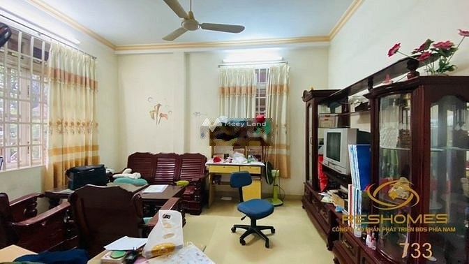 Vị trí mặt tiền ngay tại Quang Vinh, Đồng Nai cho thuê biệt thự thuê ngay với giá đàm phán 15 triệu/tháng, ngôi nhà gồm có 3 phòng ngủ, 3 WC-01