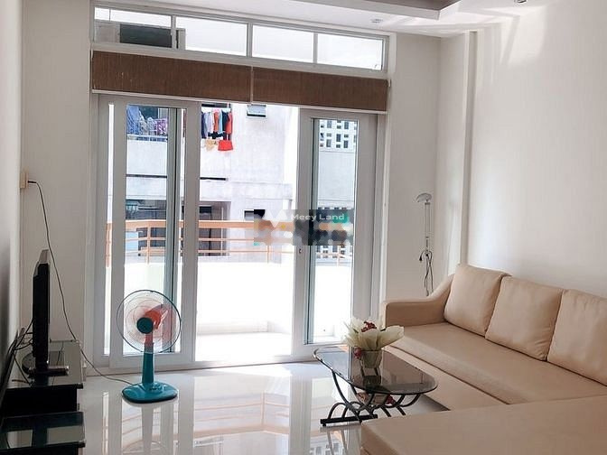 Tổng quan căn hộ gồm có 2 PN, cho thuê căn hộ vị trí thuận lợi tọa lạc ở Lê Hồng Phong, Hồ Chí Minh, 2 WC khách có thiện chí liên hệ ngay-01