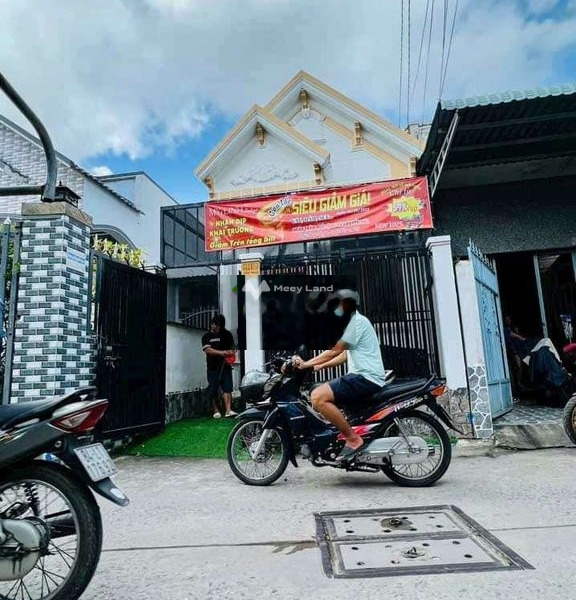 Trong nhà này gồm có 2 phòng ngủ, cho thuê nhà, thuê ngay với giá tốt 7 triệu/tháng có diện tích rộng 72m2 vị trí đặt ngay An Hòa, Ninh Kiều-01