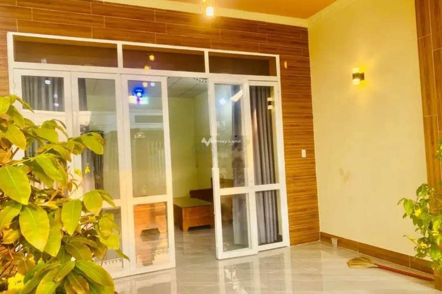 Ngôi nhà bao gồm 3 PN bán nhà bán ngay với giá đặc biệt từ 1.9 tỷ diện tích chuẩn 182m2 tọa lạc tại Điện Biên Phủ, Ninh Thạnh-01