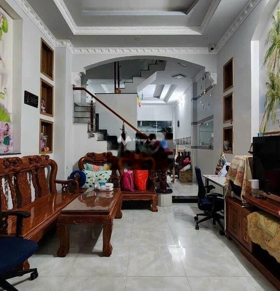 Giá bán 2.75 tỷ bán nhà diện tích chuẩn 54m2 nằm ngay bên trong Tam Bình, Hồ Chí Minh trong nhìn tổng quan gồm 4 phòng ngủ, 4 WC vị trí siêu đẹp-01