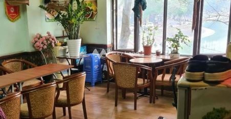 Bán nhà đẹp đang kinh doanh cafe mặt hồ Ngọc Khánh, Quận Ba Đình-03
