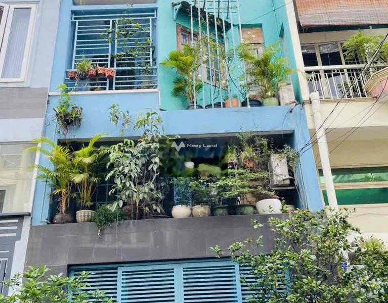Căn nhà có 4 PN, bán nhà ở có diện tích chung là 53m2 giá bán hữu nghị chỉ 11 tỷ mặt tiền nằm ở Phường 25, Hồ Chí Minh-01