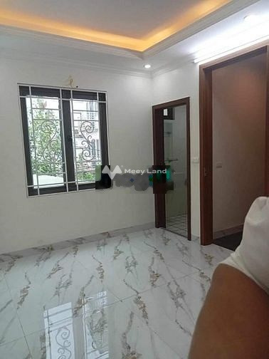 Bán nhà diện tích chuẩn 55m2 vị trí đẹp nằm ở Thịnh Liệt, Hoàng Mai bán ngay với giá khủng chỉ 6.5 tỷ trong căn này thì gồm 6 phòng ngủ, 5 WC-01