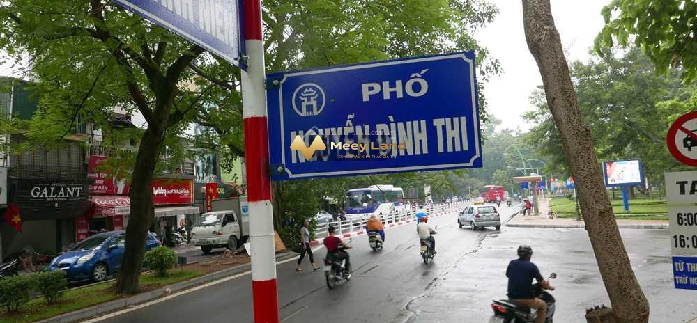 Bán nhà diện tích 52m2 Nguyễn Đình Thi, Hà Nội