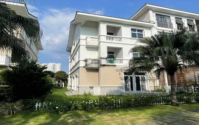 Bán biệt thự diện tích mặt tiền 296m2 Bên trong Phú Mỹ, Hồ Chí Minh bán ngay với giá ưu đãi 110 tỷ, ngôi nhà này có 5 phòng ngủ, 5 WC-01