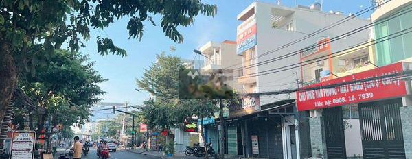 Tổng quan bao gồm 4 phòng ngủ, bán nhà ở có diện tích chính 227m2 bán ngay với giá ngạc nhiên 32 tỷ vị trí thuận lợi tọa lạc gần Quận 7, Hồ Chí Minh-03