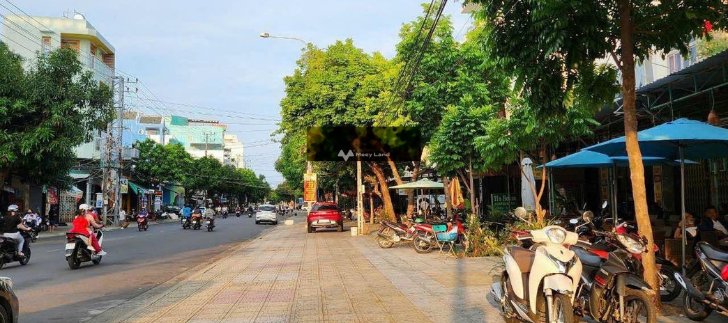 Chủ hạ giá 1.5 tỷ chốt nhanh Nhà 2 tầng, 2 mặt tiền Dã tượng gần Biển Trần Phú Nha Trang 