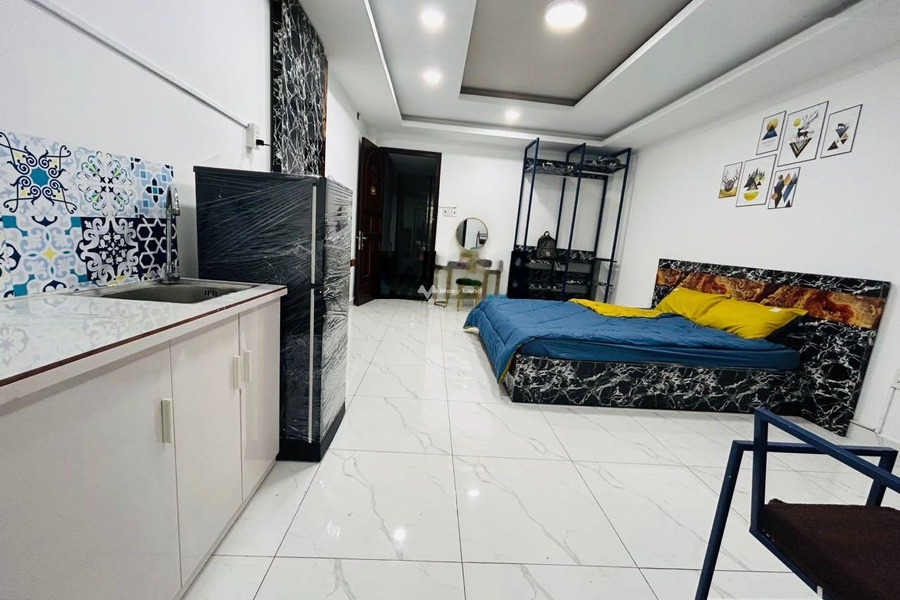 Cho thuê phòng trọ có diện tích quy ước 40m2 vị trí đẹp nằm ở Xuân Hồng, Hồ Chí Minh giá thuê đề cử 5.9 triệu/tháng căn nhà gồm 1 phòng ngủ, 1 WC-01