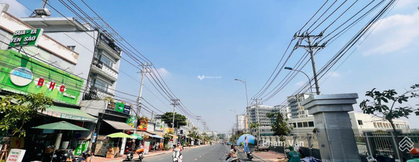 Bên trong Linh Trung, Thủ Đức bán nhà có diện tích chung 98.2m2 trong nhà này có 2 phòng ngủ còn chần chờ gì nữa-03