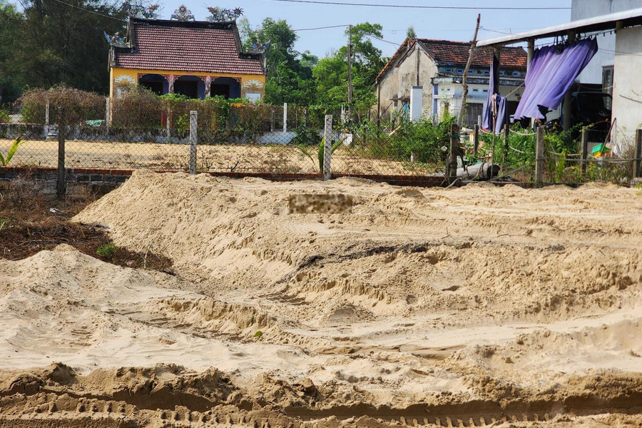 Bình Minh bán lô đất sập hầm. View biển ngay trung tâm đô thị khu dân cư đông đúc đường 9 mét -01