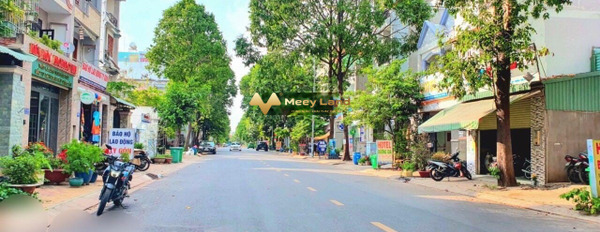 Bán nhà nằm ngay bên trong Quận 9, Hồ Chí Minh vào ở ngay giá siêu ưu đãi 11.5 tỷ có diện tích chính 110m2 tổng quan căn này có 4 PN-02