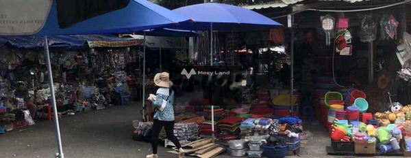 Mặt bằng kinh doanh chợ Linh Trung, sầm uất -03