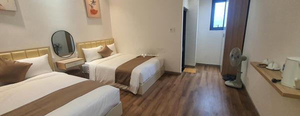 Bán khách sạn mặt tiền Thủ Khoa Huân, Phường 1, Đà Lạt, 40 phòng KD, Cho thuê 100tr/th, giá 36 tỷ -02
