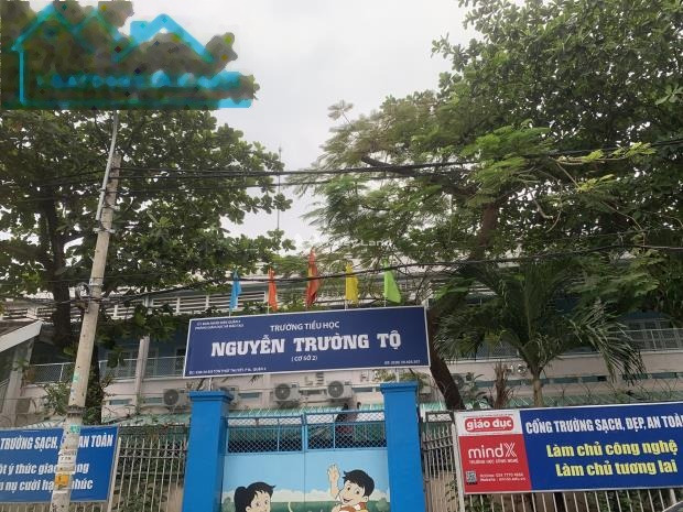 Cần bán biệt thự tại Xóm Chiếu, Hồ Chí Minh, bán ngay với giá 9 tỷ với diện tích tiêu chuẩn 90m2, trong nhà nhìn chung gồm 3 PN vị trí thuận lợi-01