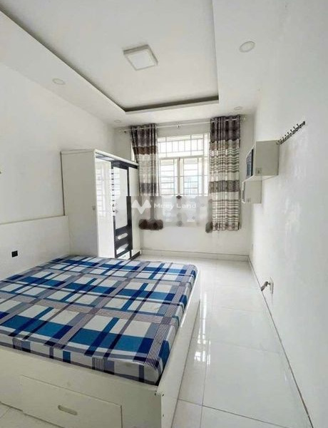 Ngôi nhà này gồm 3 phòng ngủ, cho thuê nhà, thuê ngay với giá mua liền từ 16 triệu/tháng có một diện tích 42m2 Phía trong Phường 2, Hồ Chí Minh-01