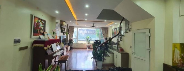 Diện tích khoảng 90m2 bán nhà vị trí mặt tiền ở Bạch Thái Bưởi, Hà Nội tổng quan có tất cả 6 phòng ngủ ngõ trước nhà ngang 12 m hãy nhấc máy gọi ngay-03