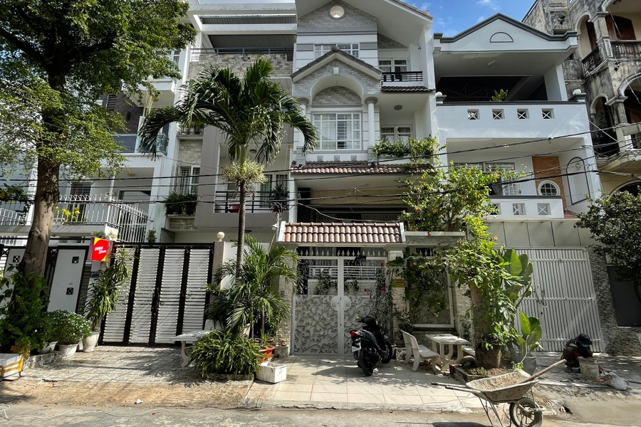 Cho thuê villa mini full nội thất đường Bình Lợi, hầm, trệt 3 lầu, sân thượng giá 25 triệu/tháng-01