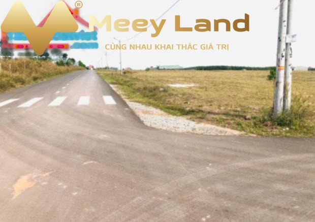 Vị trí đẹp tọa lạc ngay ở Chơn Thành, Bình Phước cần bán kho bãi 1200 m2 bán ngay với giá cực êm 690 triệu thuận tiện di chuyển