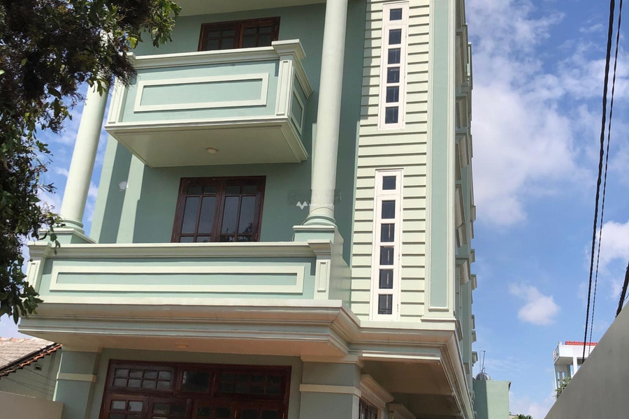 Cho thuê nhà, giá thuê cực êm chỉ 50 triệu/tháng diện tích rộng rãi 280m2 vị trí ở Linh Tây, Hồ Chí Minh-01