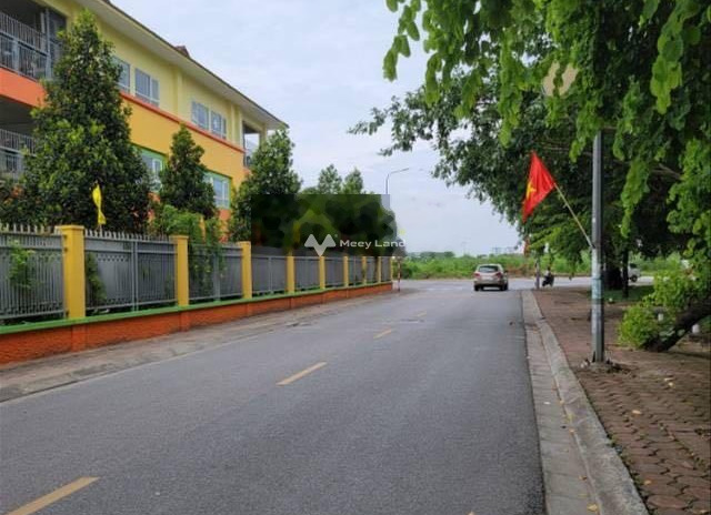 Bán nhà giá bán cực rẻ chỉ 8.2 tỷ diện tích chuẩn 64m2 mặt tiền tọa lạc ngay ở Long Biên, Hà Nội