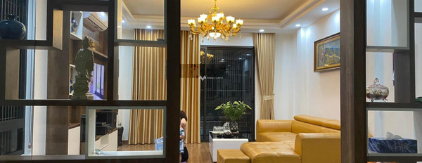 Nhà gồm 4 phòng ngủ bán nhà bán ngay với giá thương lượng 6.5 tỷ có diện tích chính 45m2 vị trí thuận lợi nằm trên Dương Quảng Hàm, Cầu Giấy-03