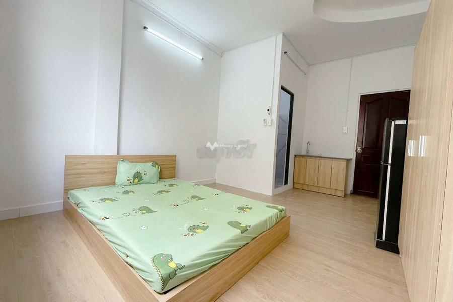 Cho thuê căn hộ vị trí tốt ở Nguyễn Huy Tưởng, Phường 6 thuê ngay với giá vô cùng rẻ 5.5 triệu/tháng, tổng quan căn hộ có 1 PN, 1 WC giá có thể fix-01