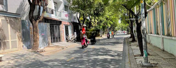 Diện tích khoảng là 223m2, cho thuê nhà ở vị trí đặt tọa lạc trên Tân Phong, Quận 7, căn nhà gồm có 4 PN, 4 WC sổ hồng chính chủ-03