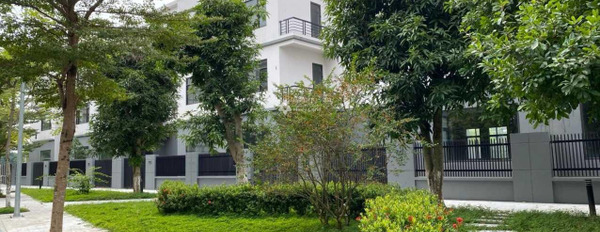 Căn nhà có tổng 6 phòng ngủ, bán biệt thự, giá bán công khai 33.5 tỷ Có tổng diện tích 316m2 vị trí ngay ở Xuân Phương, Hà Nội-03