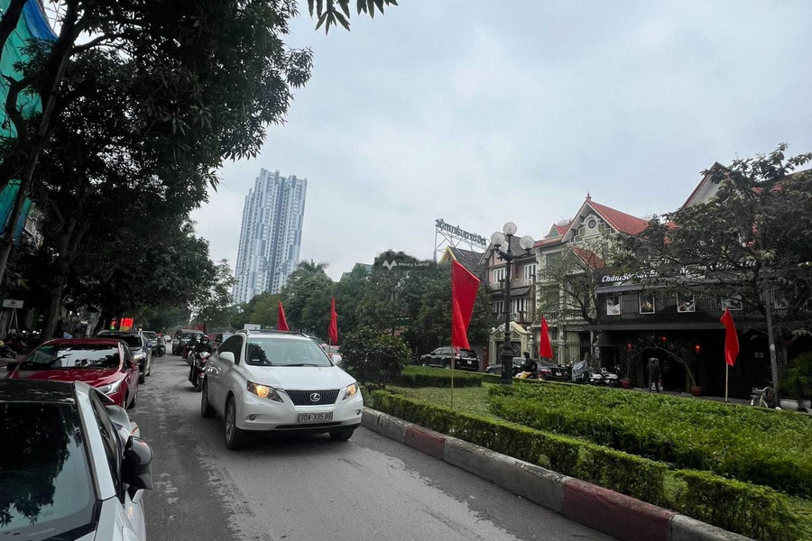 Bán biệt thự với diện tích chuẩn 200m2 vị trí thuận tiện ngay tại Văn Quán, Hà Nội bán ngay với giá cạnh tranh 50 tỷ-01