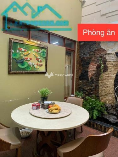Vị trí đặt tọa lạc ngay ở Nguyễn Văn Cừ, Quy Nhơn bán nhà giá bán cực mềm 17.5 tỷ nhà nhìn chung gồm 4 PN-01