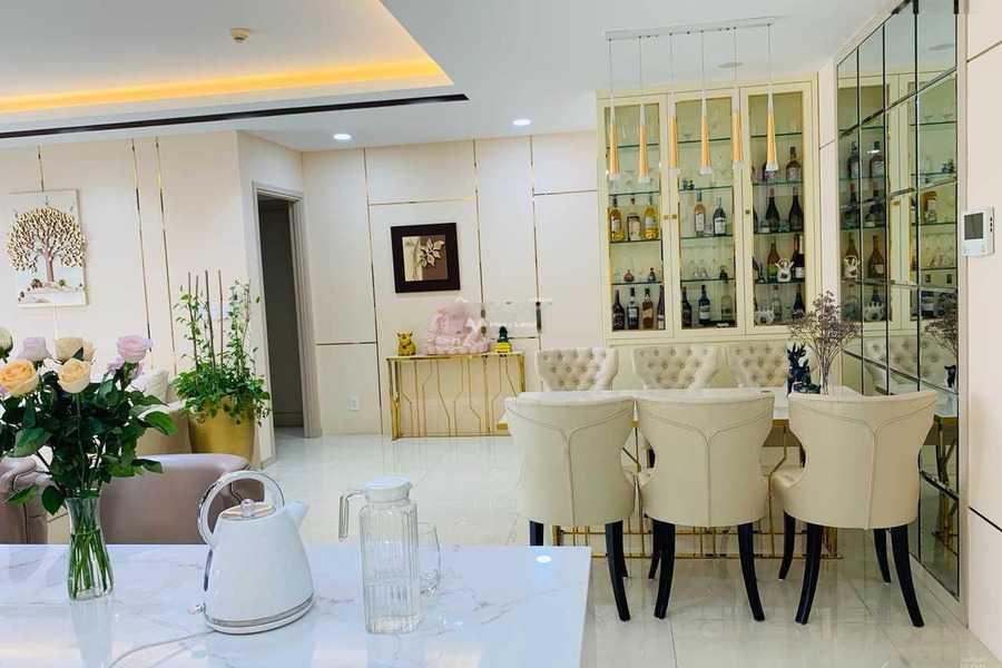 Cho thuê căn hộ diện tích quy đổi 75m2 mặt tiền tọa lạc gần Cô Giang, Quận 1 thuê ngay với giá từ 12 triệu/tháng-01