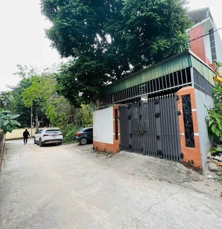 Chính chủ gửi bán căn nhà 2 tầng kiên cố tại Thị Trấn Gia Khánh Bình Xuyên
