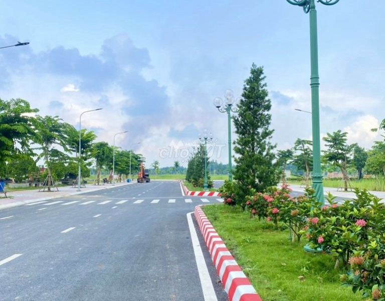 Vị trí thuận lợi nằm ở Tân Túc, Hồ Chí Minh bán đất, giá bán mong muốn 1.6 tỷ, hướng Đông Nam với diện tích 90m2-01