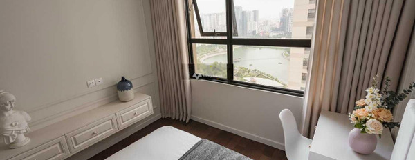 Cho thuê chung cư tọa lạc ở Lạc Long Quân, Hà Nội, trong căn hộ tổng quan bao gồm 3 phòng ngủ, 2 WC cực kì sang trọng-03