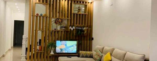 Do con cái nợ bán nhà có diện tích gồm 190m2 bán ngay với giá cực sốc từ 12.3 tỷ vị trí hấp dẫn Trường An, Huế khách có thiện chí liên hệ ngay.-03