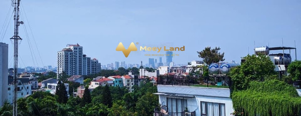 Bán nhà có diện tích chung là 662m2 vị trí thuận lợi tọa lạc ngay tại Quảng An, Tây Hồ bán ngay với giá ngạc nhiên 150 tỷ nhà này gồm 20 PN, 25 WC-03