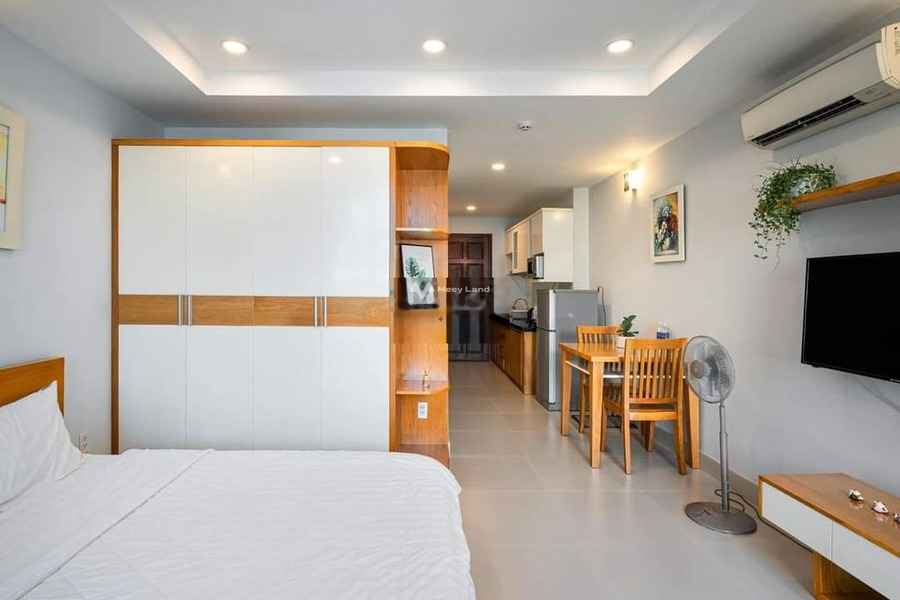 Căn hộ 1 phòng ngủ, cho thuê căn hộ mặt tiền tọa lạc gần Thạch Lam, Phú Thạnh, trong căn hộ tổng quan có 1 phòng ngủ, 1 WC bãi đậu xe rộng-01