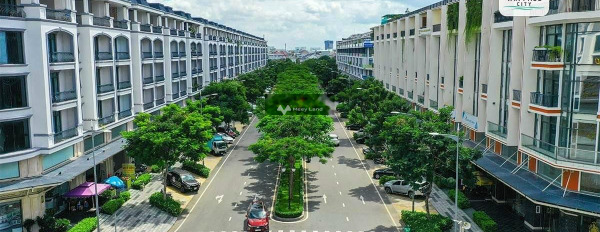 Tổng quan nhà bao gồm 4 phòng ngủ, bán biệt thự, giá bán đặc biệt chỉ 29 tỷ diện tích chính là 200m2 mặt tiền nằm ngay ở Hiệp Bình Phước, Hồ Chí Minh-02