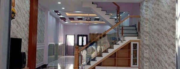 Ông chú kẹt tiền gửi bán nhà 5*25 trệt lầu 550tr ở Hóc Môn SHR -02