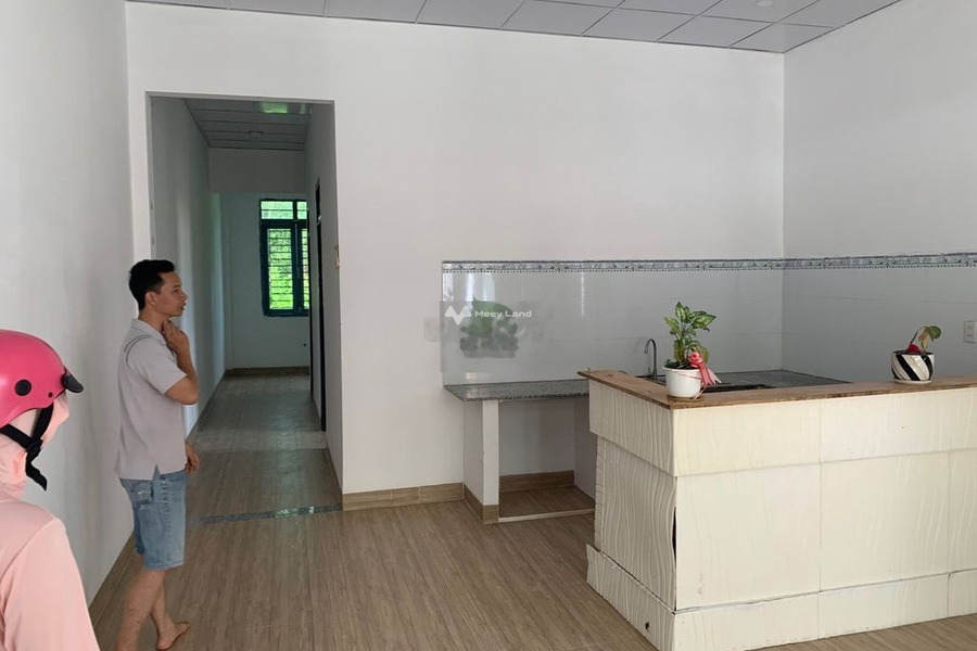Nhà 2 phòng ngủ, cho thuê nhà, giá thuê cực tốt từ 4.5 triệu/tháng diện tích thực dài 120m2 vị trí đặt ngay trên Vĩnh Ngọc, Nha Trang-01