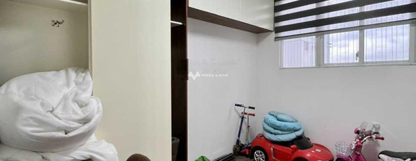 Nằm tại Thuận An, Bình Dương bán chung cư giá bán êm chỉ 2.9 tỷ, trong căn hộ nhìn chung gồm 3 phòng ngủ, 2 WC không ngập nước-02