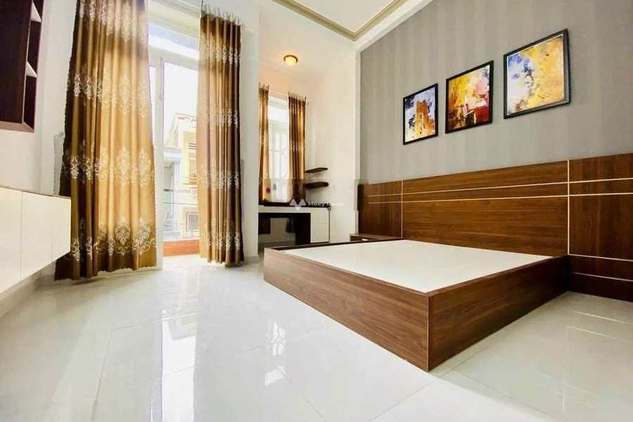 Nhà nhìn chung gồm có 3 phòng ngủ bán nhà bán ngay với giá vô cùng rẻ chỉ 2.8 tỷ diện tích gồm 44.5m2 tọa lạc ngay ở Phường 7, Hồ Chí Minh-01