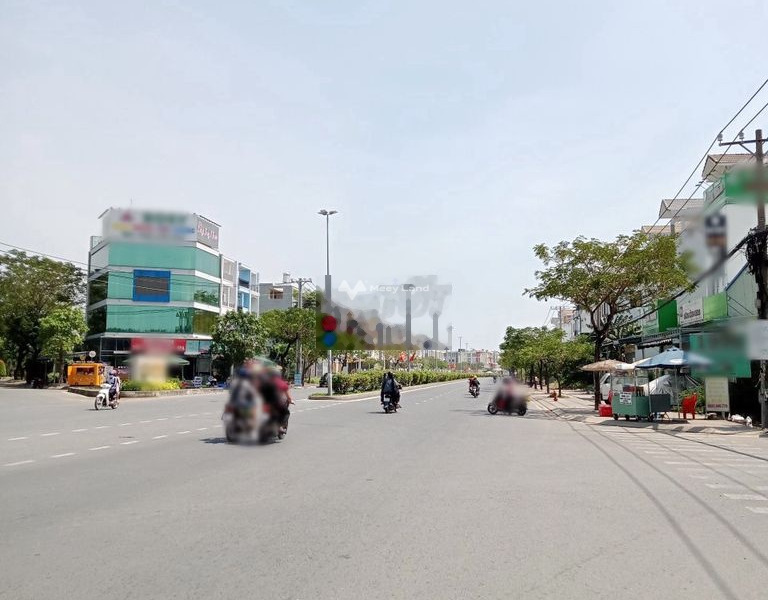 Cho thuê nhà ở có diện tích rộng 100m2 thuê ngay với giá quy định chỉ 20 triệu/tháng mặt tiền tọa lạc ở Phạm Hùng, Bình Chánh-01