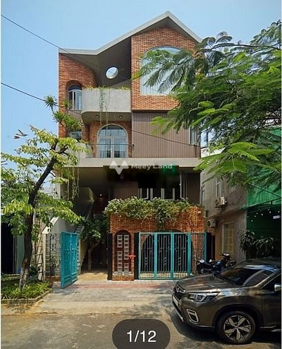 Diện tích thực đúng với trên ảnh 300m2, cho thuê nhà ở vị trí đặt vị trí ở Nguyễn Sơn, Đà Nẵng, trong căn nhà này có 2 PN, 3 WC cảm ơn đã xem tin-01
