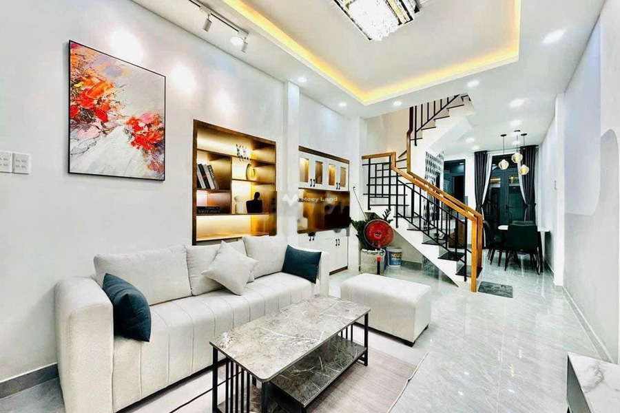 Ngôi nhà gồm có 2 PN bán nhà giá bán đặc biệt từ 1.25 tỷ có diện tích chính 30m2 vị trí phát triển Bùi Đình Túy, Hồ Chí Minh-01