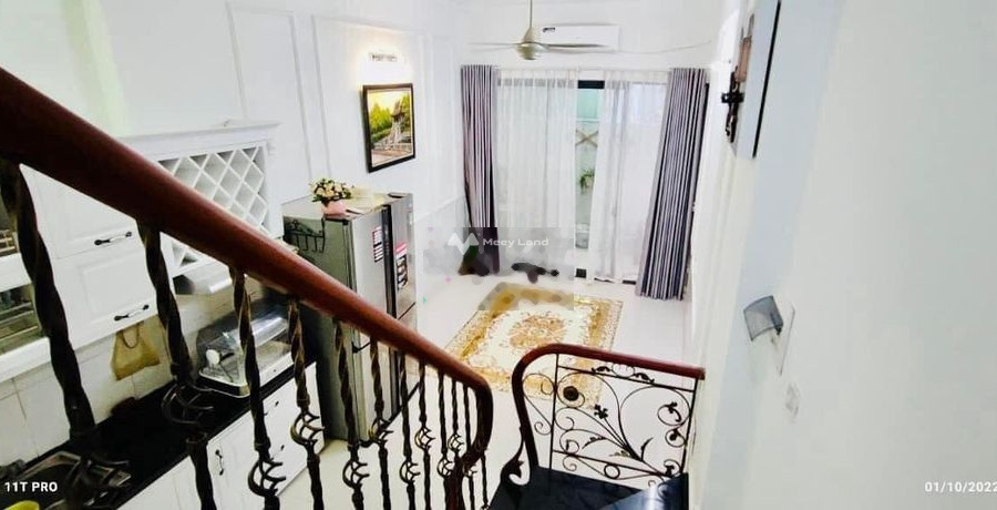 Nhà gồm 3 phòng ngủ bán nhà ở có diện tích 38m2 giá bán cực tốt chỉ 5.3 tỷ vị trí thuận lợi nằm trên Ba Đình, Hà Nội-01