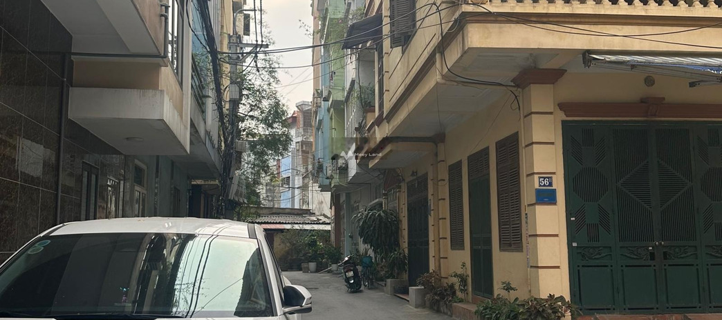 DT 50m2 bán nhà ở vị trí đặt ở trong Quang Trung, Hà Nội ngôi nhà này bao gồm 5 PN 6 WC vị trí siêu đẹp