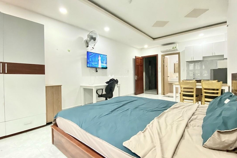 Đầy đủ, cho thuê căn hộ có diện tích trung bình 28m2 nằm ngay Đa Kao, Quận 1 thuê ngay với giá chỉ 5.5 triệu/tháng-01