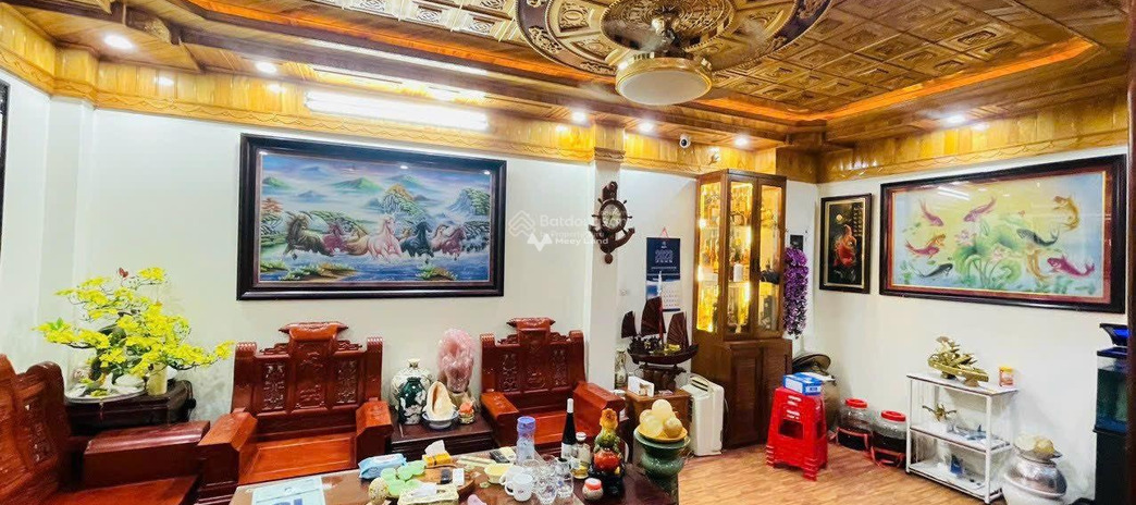 Bán căn hộ vị trí hấp dẫn nằm ở Thạch Bàn, Hà Nội, tổng quan trong căn hộ có 3 phòng ngủ, 2 WC giấy tờ nhanh chóng